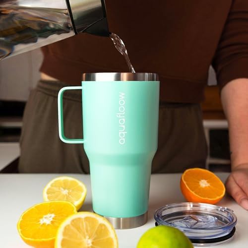 Stainless steel thermal mug with integrated handle — photo 5